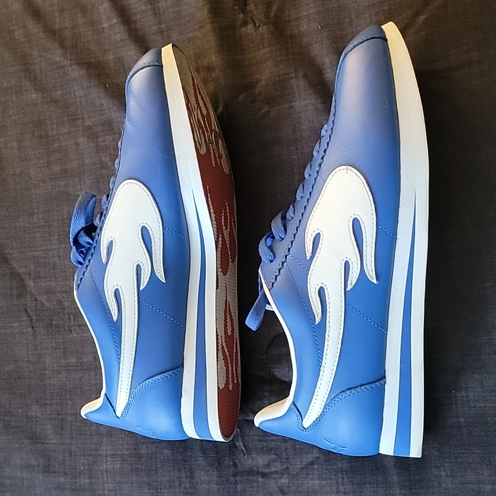 4HUNNID THE FLAME MENS BLUE WHITE LEATHER SHOES.